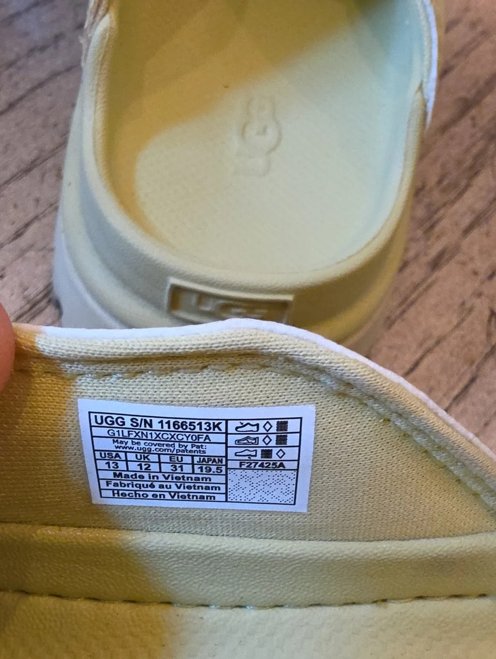 UGG Goldenglow Slides Size 13